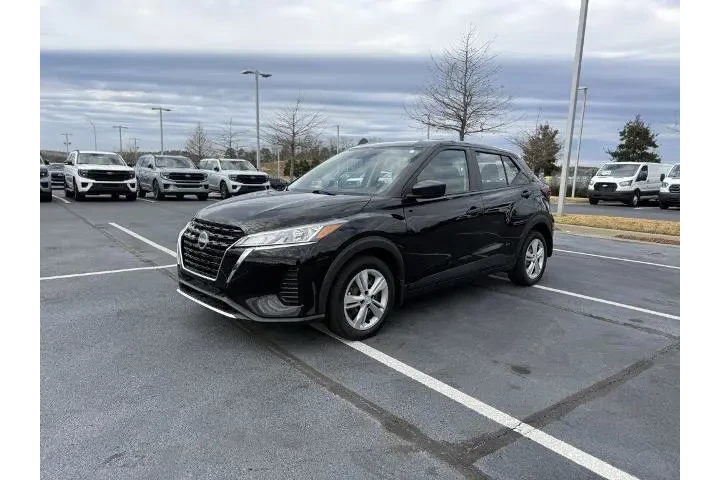 $16301 : Nissan Kicks 2023 S 4dr Cros image 3
