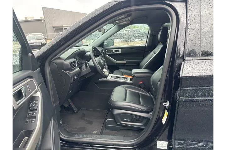 $32990 : Ford Explorer 2024 AWD XLT 4 image 9