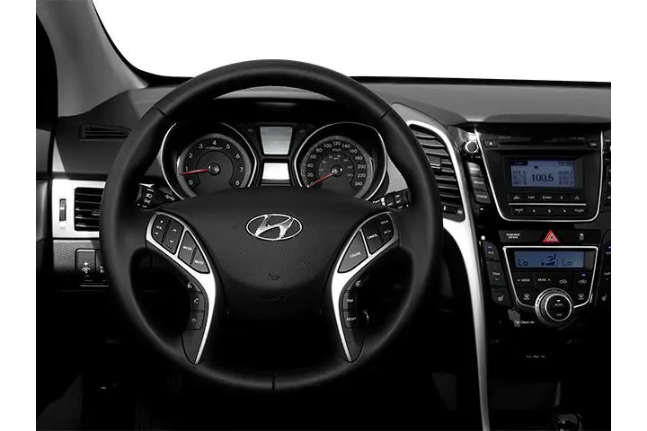 $5764 : Hyundai ELANTRA GT 2013 4dr image 6