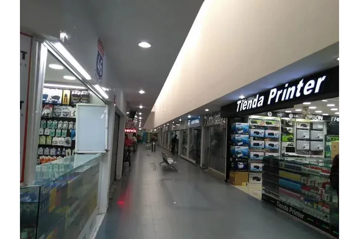 $1700000 : Local en Parque Central image 2