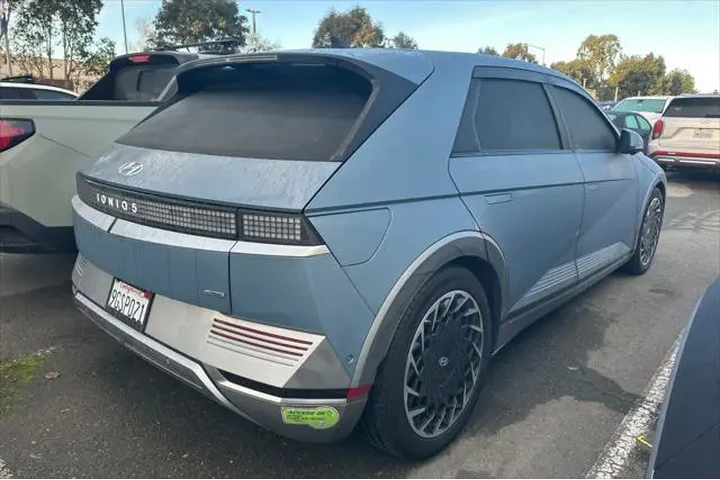 $28990 : Hyundai IONIQ 5 2023 AWD Lim image 3