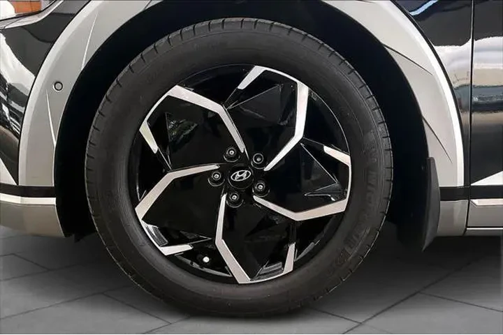 $30487 : Hyundai IONIQ 5 2024 Limited image 10