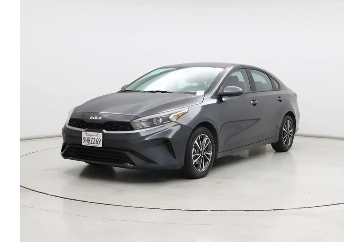 $17998 : Kia Forte 2023 LXS 4dr Sedan image 4