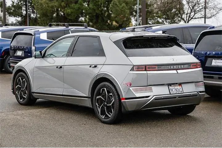 $28991 : Hyundai IONIQ 5 2024 Limited image 2
