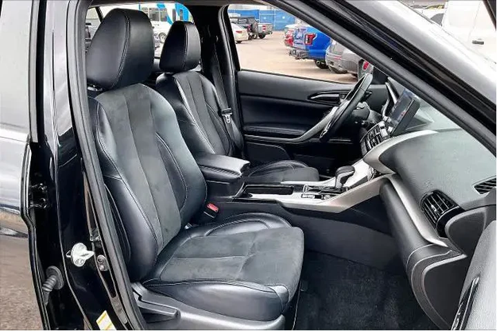 $22064 : Mitsubishi Eclipse Cross 202 image 9