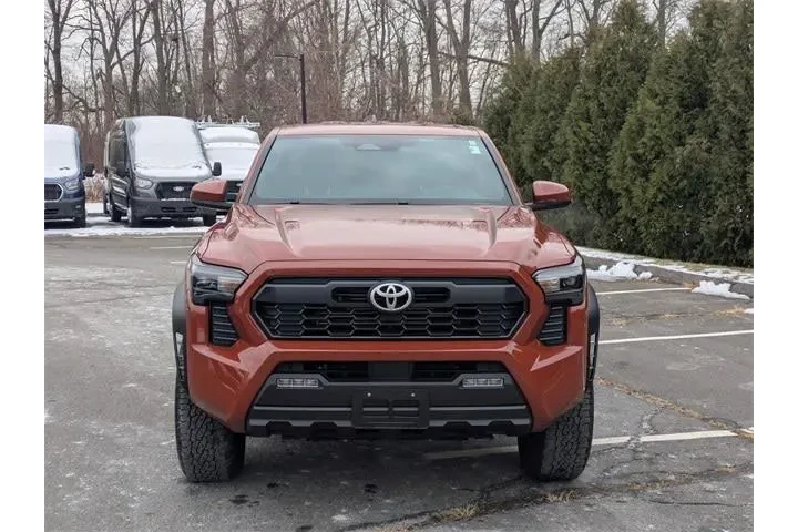 $39836 : Toyota Tacoma 2025 4x4 SR5 4 image 8