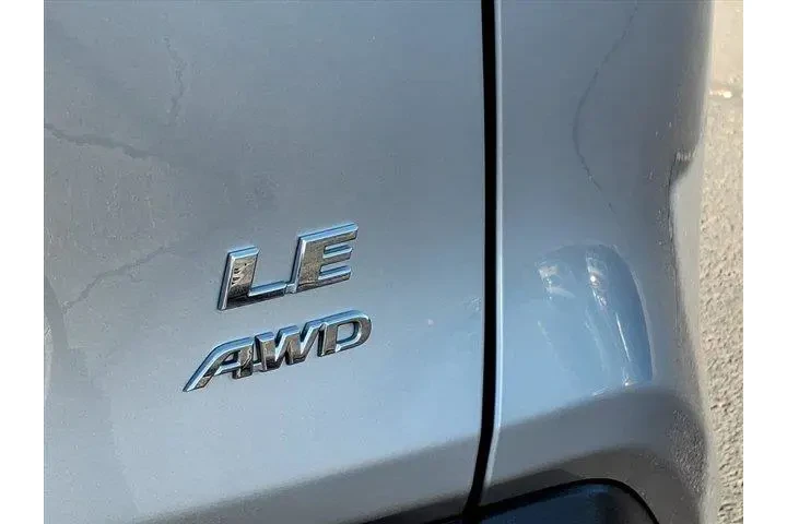 $26900 : Toyota RAV4 2024 AWD LE 4dr image 9