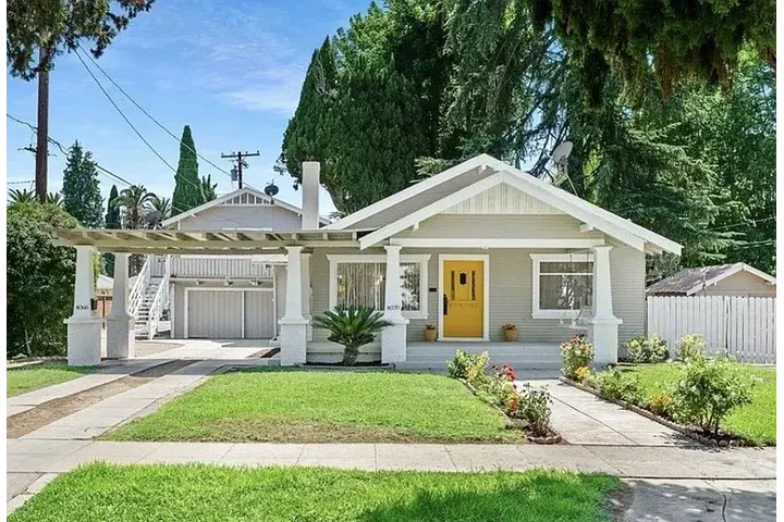 $2000 : HOUSE FOR RENT RIVERSIDE CA image 3