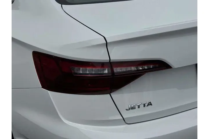 $19750 : Volkswagen Jetta 2021 R-Line image 9