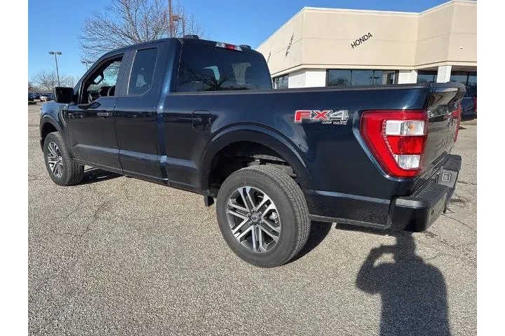 $31571 : Ford F-150 2023 4x4 XL 4dr S image 10