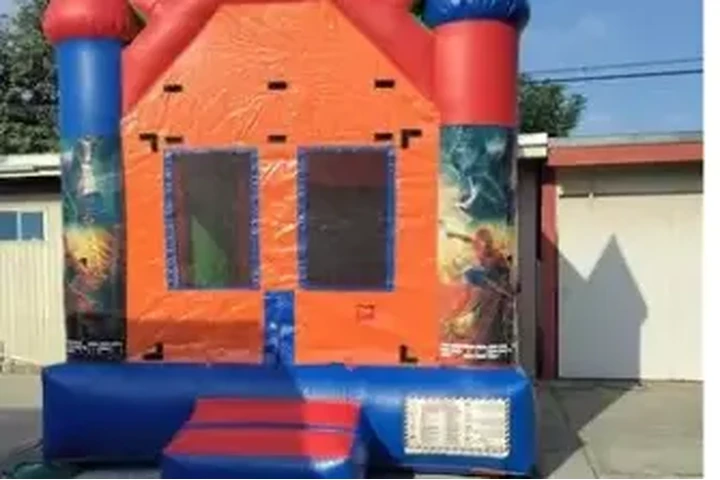 RENTA DE JUMPERS image 2