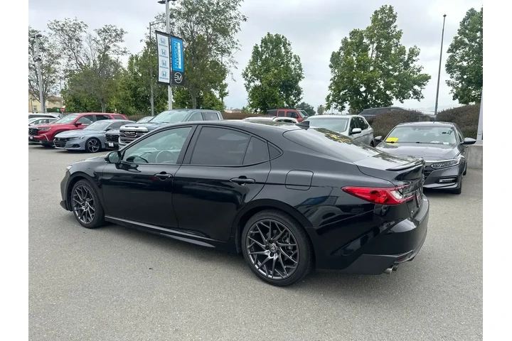 $28998 : Toyota Camry 2025 SE 4dr Sed image 4