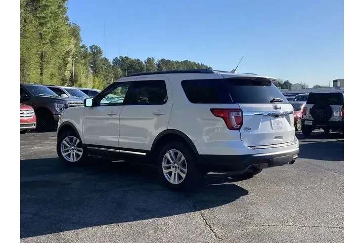 $16490 : Ford Explorer 2019 AWD XLT 4 image 6