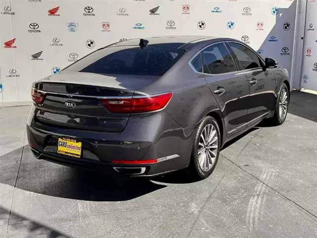 $14995 : Used 2017 Cadenza Premium Sed image 3