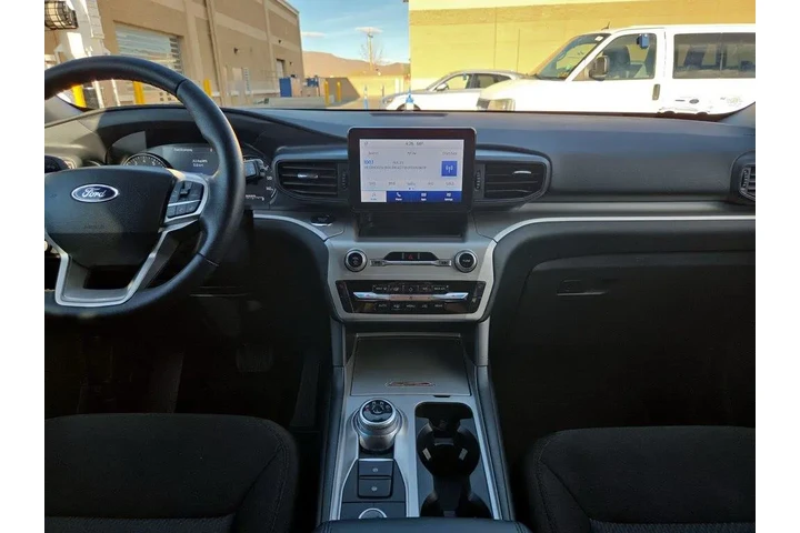 $28998 : Ford Explorer 2022 AWD XLT 4 image 8