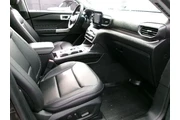$31582 : Ford Explorer 2022 AWD XLT 4 thumbnail