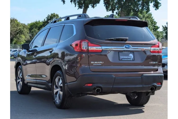 $19572 : 2019 Ascent Premium 8-Passeng image 10