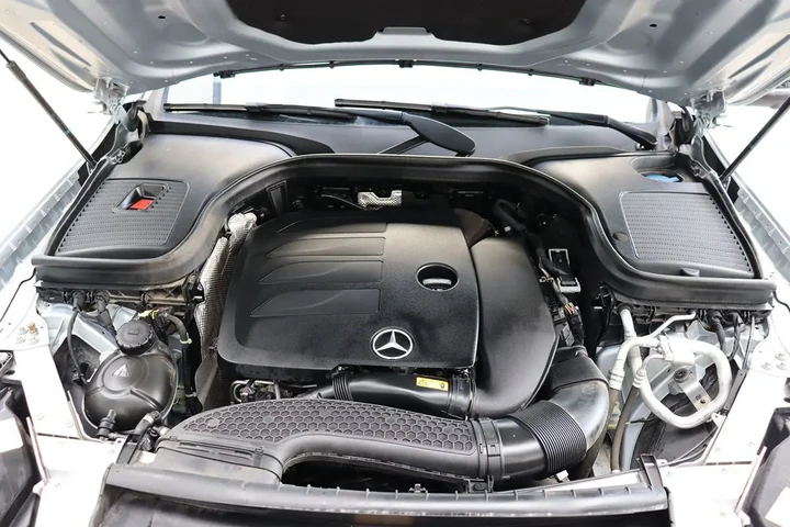 $38998 : 2021 GLC 300 4MATIC Coupe image 1