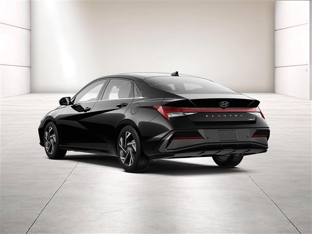 $28760 : New 2024 Hyundai ELANTRA Limi image 5