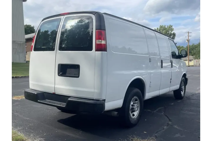 $16999 : 2018 Express 2500 image 9