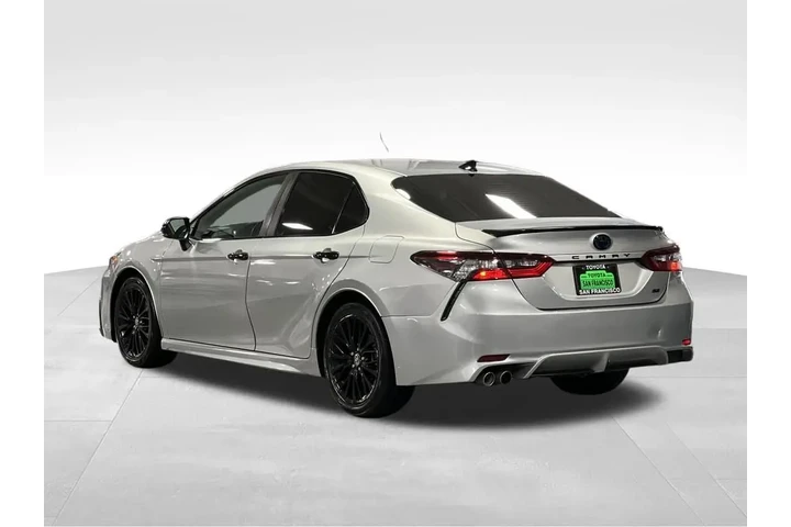 $15988 : 2022 Camry Hybrid Nightshade image 3