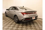 $20799 : Hyundai ELANTRA 2025 SEL Spo thumbnail
