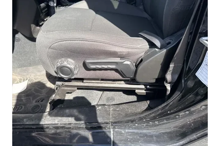 $27499 : Jeep Wrangler 2023 4x4 Willy image 5