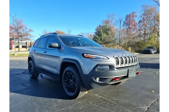 $15999 : Jeep Cherokee 2017 4x4 Trail image 3