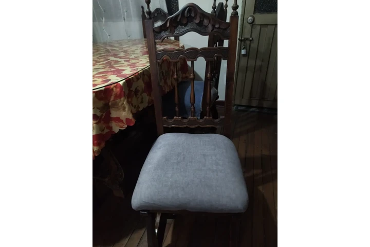 $800000 : Comedor en madera tallado. image 2