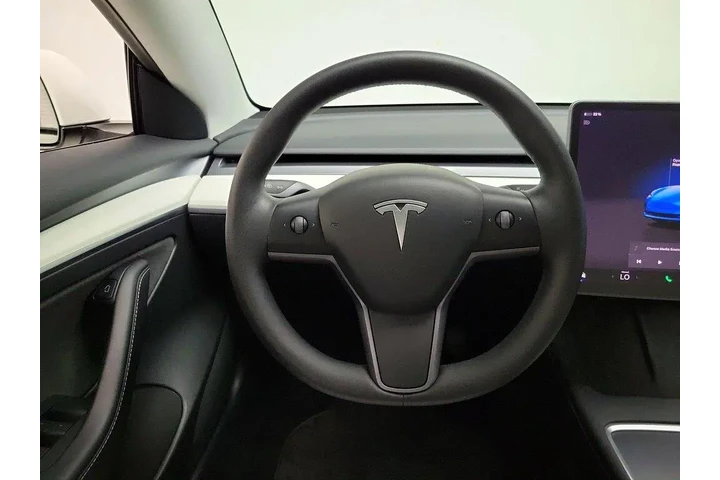 $27998 : Tesla Model 3 2022 4dr Sedan image 10