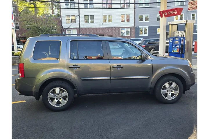 $8995 : 2011 Pilot EX image 6