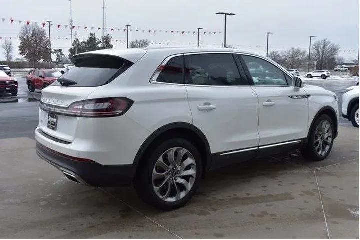 $33876 : Lincoln Nautilus 2022 AWD Re image 5