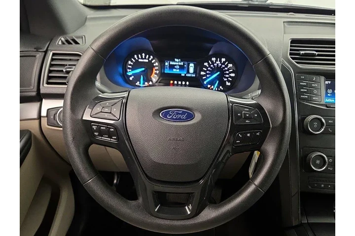 $21998 : Ford Explorer 2018 AWD Base image 10