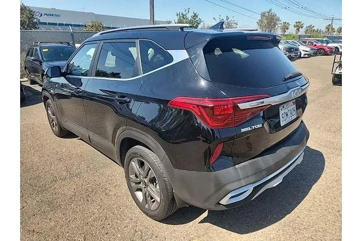 $19991 : Kia Seltos 2023 AWD S 4dr SU image 10