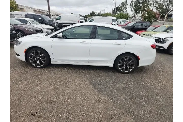 $15291 : Chrysler 200 2016 S 4dr Seda image 9