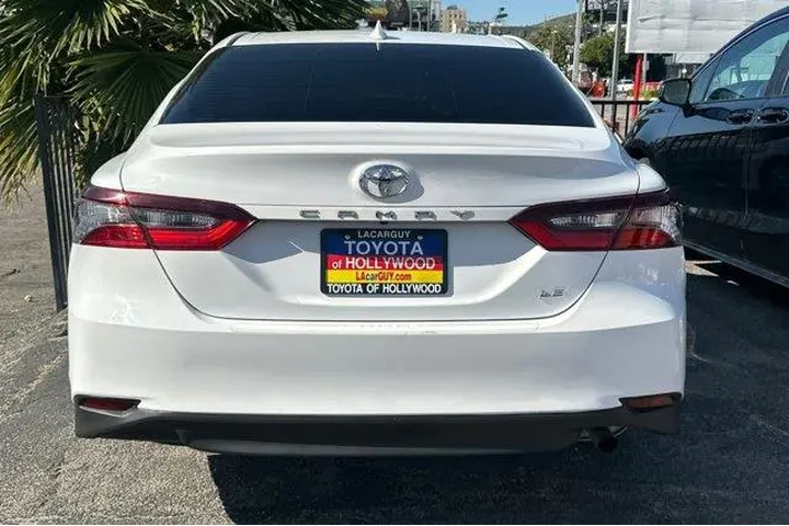 $23888 : Toyota Camry 2024 LE 4dr Sed image 4