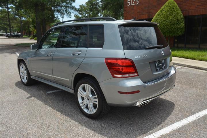 2015 Mercedes-Benz GLK 350 4M image 10