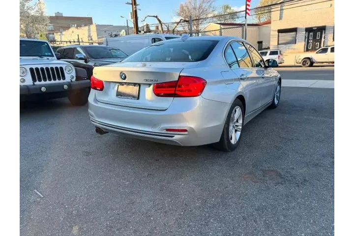 2017 BMW 3 SERIES2017 BMW 3 S image 9