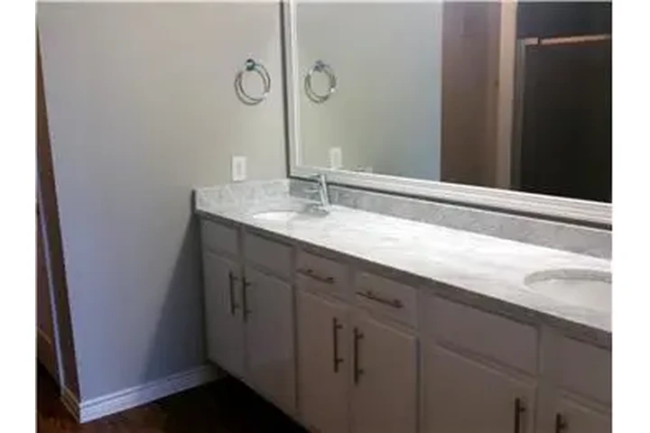 $2684 : Rental property with 0 bedro image 9