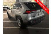 $28444 : Toyota RAV4 2023 AWD LE 4dr thumbnail