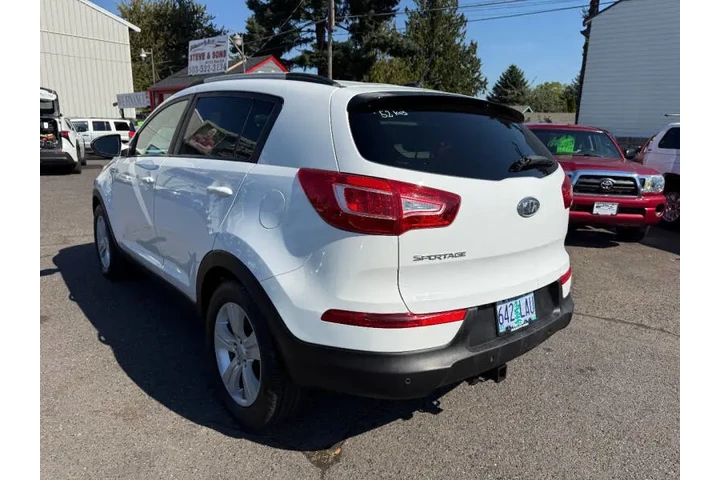 $7995 : 2011 Sportage LX image 6