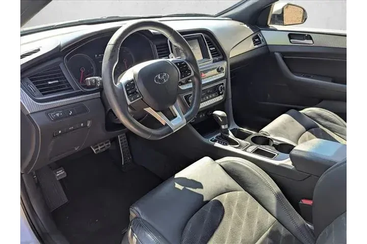 $17390 : Hyundai SONATA 2019 Sport 4d image 10