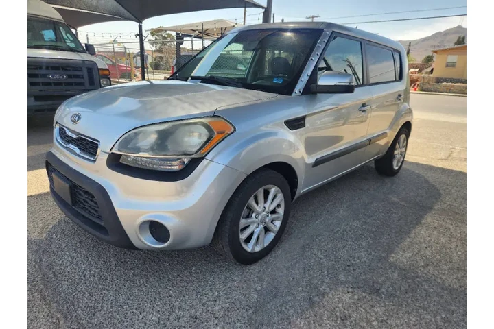 $7495 : 2012 Soul + image 2