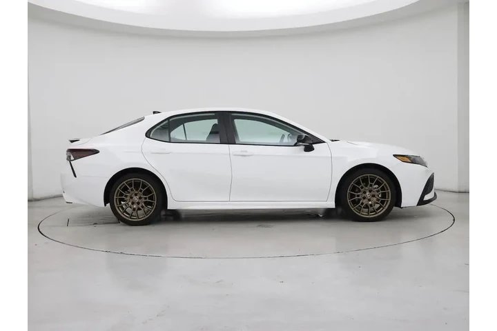 $29998 : Toyota Camry 2024 SE Nightsh image 7