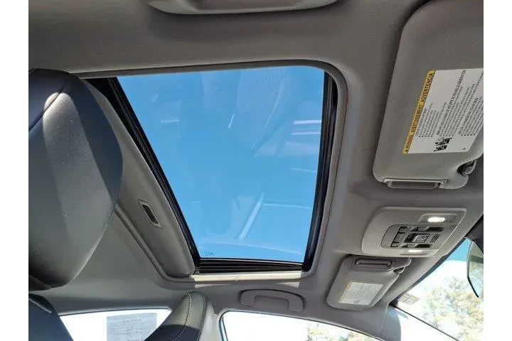 $27658 : Toyota Camry 2023 AWD SE 4dr image 6