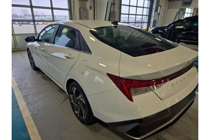 $23493 : Hyundai ELANTRA 2025 Limited image 4