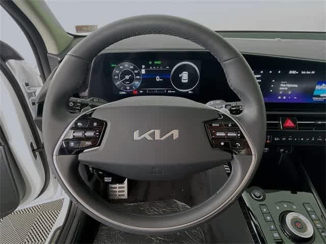 $32985 : PRE-OWNED 2023 KIA NIRO EV WA image 10