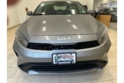 $17585 : Kia Forte 2023 LX 4dr Sedan thumbnail