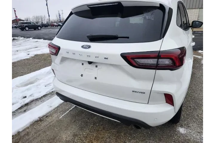 $22880 : Ford Escape 2023 AWD ST-Line image 5