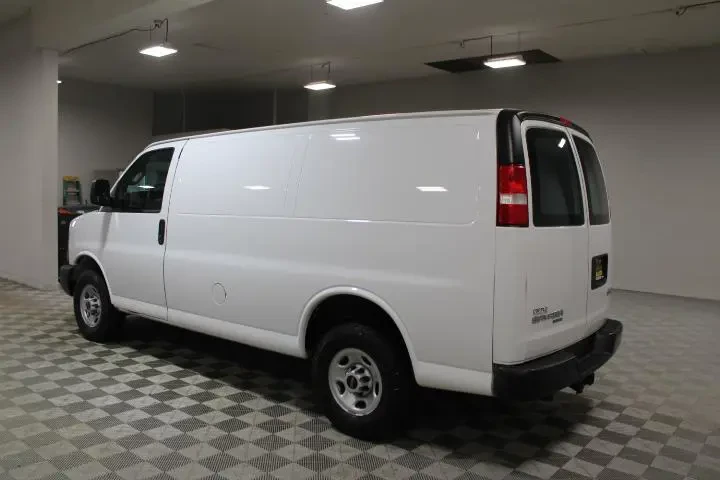 $19500 : GMC Savana 2016 2500 3dr Car image 6